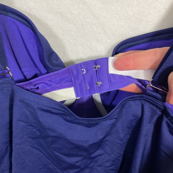 Title Nine Swim Top w Underwire and hidden adjustable back clasps. 🌟NWT🌟sz 36c - Picture 5 of 9